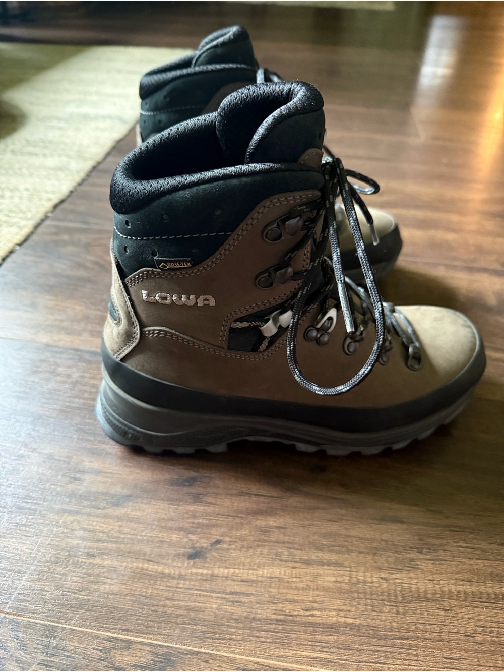 Women’s Lowa Tibet GTX